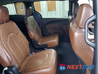 Zdjęcie 11 z 13 samochodu: 2018 CHRYSLER PACIFICA LIMITED VIN:2C4RC1GG1JR186775 - miniatura