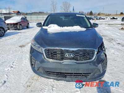 Piąte zdjęcie samochodu w środku: 2020 KIA SORENTO VIN:5XYPG4A32LG681027 - miniatura