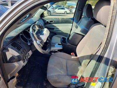Zdjęcie 7 z 13 samochodu: 2014 TOYOTA TACOMA DOUBLE CAB VIN:3TMLU4EN1EM143539 - miniatura