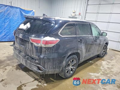 Trzecie zdjęcie samochodu z tyłu: 2016 TOYOTA HIGHLANDER XLE VIN:5TDJKRFH6GS300777 - miniatura
