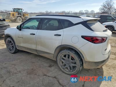 Drugie zdjęcie samochodu z przodu: 2022 CHEVROLET BLAZER 2LT VIN:3GNKBCR43NS159502 - miniatura