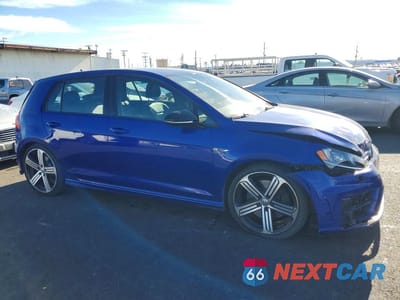 Czwarte zdjęcie samochodu z boku: 2015 VOLKSWAGEN GOLF TDI S MANUAL VIN:WVWLF7AU4FW172141 - miniatura