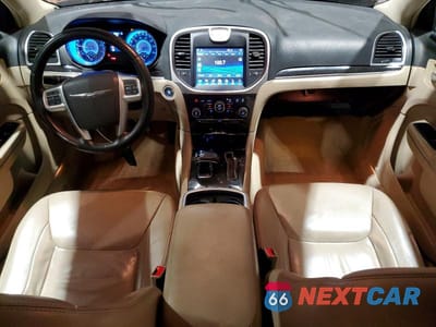Zdjęcie 8 z 12 samochodu: 2013 CHRYSLER 300 VIN:2C3CCAAG4DH657301 - miniatura