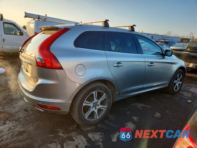 Trzecie zdjęcie samochodu z tyłu: 2015 VOLVO XC60 T6 PLATINUM VIN:YV4902RD7F2582181 - miniatura