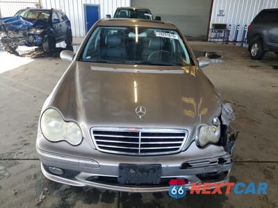 Piąte zdjęcie samochodu w środku: 2007 MERCEDES-BENZ C 230 VIN:WDBRF52H67A951800 - miniatura