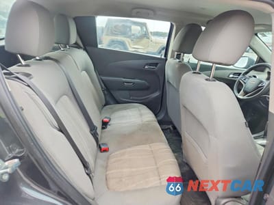 Zdjęcie 10 z 12 samochodu: 2014 CHEVROLET SONIC LT VIN:1G1JC6SH2E4221514 - miniatura