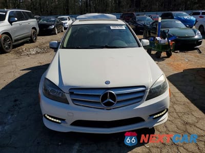 Piąte zdjęcie samochodu w środku: 2011 MERCEDES-BENZ C 300 VIN:WDDGF5EBXBA448480 - miniatura