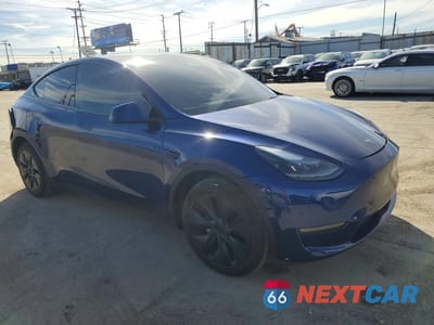Czwarte zdjęcie samochodu z boku: 2025 TESLA MODEL Y VIN:7SAYGDEDXSF227916 - miniatura