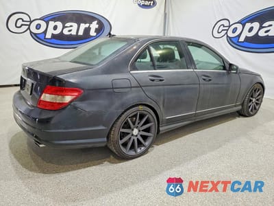 Trzecie zdjęcie samochodu z tyłu: 2010 MERCEDES-BENZ C 300 VIN:WDDGF5EB0AF423234 - miniatura