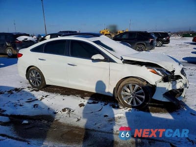 Czwarte zdjęcie samochodu z boku: 2017 HYUNDAI SONATA SPORT VIN:5NPE34AF1HH499185 - miniatura