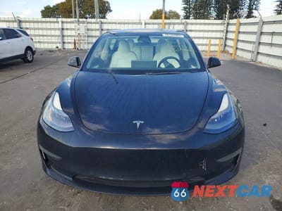 Piąte zdjęcie samochodu w środku: 2022 TESLA MODEL 3 VIN:5YJ3E1EA6NF353535 - miniatura