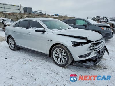 Czwarte zdjęcie samochodu z boku: 2015 FORD TAURUS LIMITED VIN:1FAHP2F85FG170755 - miniatura