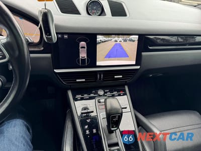 Zdjęcie 10 z 10 samochodu: 2019 PORSCHE CAYENNE VIN:WP1AA2AY0KDA00205 - miniatura