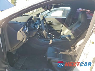 Zdjęcie 7 z 11 samochodu: 2019 MERCEDES-BENZ CLA 250 VIN:WDDSJ4EB0KN725102 - miniatura