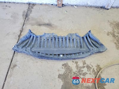 Zdjęcie 12 z 12 samochodu: 2016 MERCEDES-BENZ C 300 4MATIC VIN:55SWF4KB7GU120080 - miniatura