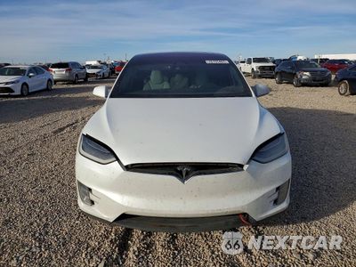 Piąte zdjęcie samochodu w środku: 2019 TESLA MODEL X VIN:5YJXCAE27KF207222 - miniatura