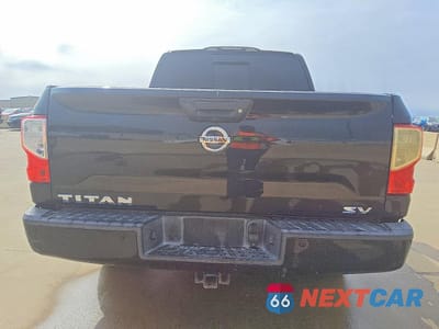 Zdjęcie 6 z 12 samochodu: 2017 NISSAN TITAN SV VIN:1N6AA1E61HN500555 - miniatura