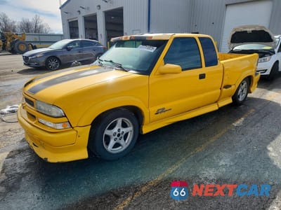 2002 CHEVROLET S TRUCK S10 1GCCS19W528199524 - główne zdjęcie licytacji z USA - miniatura