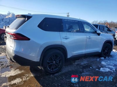 Trzecie zdjęcie samochodu z tyłu: 2024 TOYOTA GRAND HIGHLANDER XLE VIN:5TDAAAB50RS012577 - miniatura
