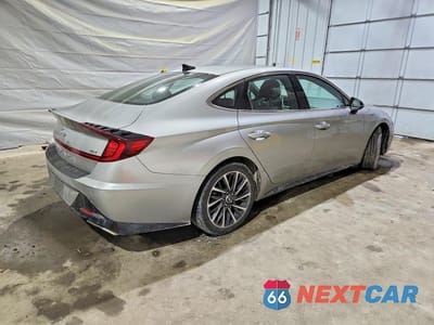 Trzecie zdjęcie samochodu z tyłu: 2020 HYUNDAI SONATA SEL PLUS VIN:5NPEJ4J20LH013185 - miniatura