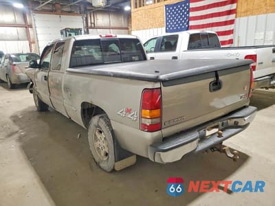 Drugie zdjęcie samochodu z przodu: 1999 GMC SIERRA VIN:1GTEK19T5XE526804 - miniatura