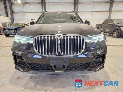Piąte zdjęcie samochodu w środku: 2019 BMW X7 XDRIVE50I VIN:5UXCX4C51KLS37832 - miniatura