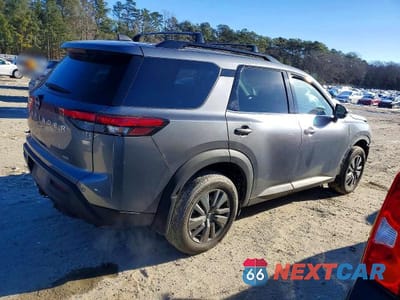 Trzecie zdjęcie samochodu z tyłu: 2025 NISSAN PATHFINDER ROCK CREEK VIN:5N1DR3BD5SC286966 - miniatura