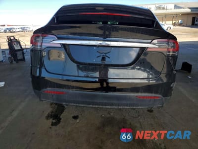Zdjęcie 6 z 12 samochodu: 2017 TESLA MODEL X VIN:5YJXCDE25HF051529 - miniatura