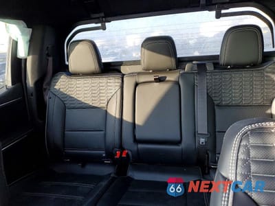 Zdjęcie 10 z 13 samochodu: 2025 GMC SIERRA DENALI VIN:1GT10MED0SU412955 - miniatura