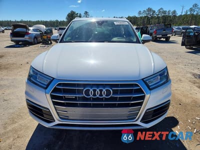 Piąte zdjęcie samochodu w środku: 2018 AUDI Q5 PREMIUM VIN:WA1ANAFY6J2226147 - miniatura