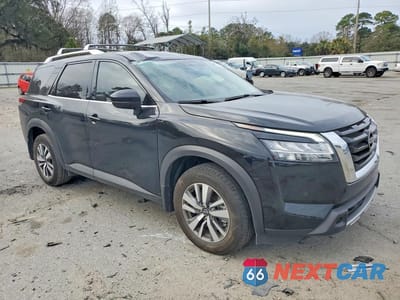 Czwarte zdjęcie samochodu z boku: 2023 NISSAN PATHFINDER SL VIN:5N1DR3CAXPC263047 - miniatura