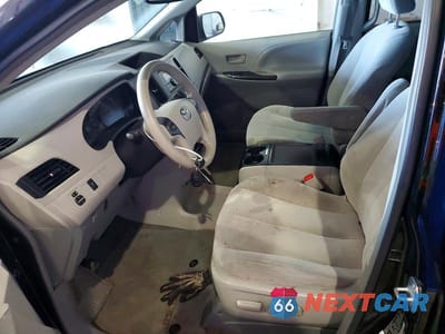 Zdjęcie 7 z 12 samochodu: 2014 TOYOTA SIENNA LE VIN:5TDKK3DCXES423830 - miniatura