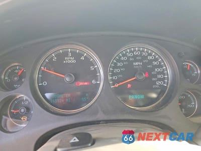 Zdjęcie 9 z 13 samochodu: 2012 CHEVROLET SUBURBAN K1500 LT VIN:1GNSKJE71CR294501 - miniatura