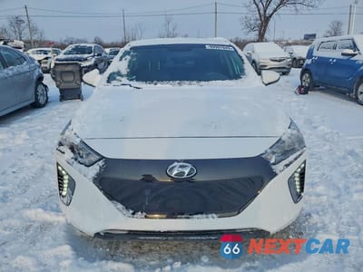 Piąte zdjęcie samochodu w środku: 2019 HYUNDAI IONIQ PREFERRED VIN:KMHC85LH1KU031785 - miniatura
