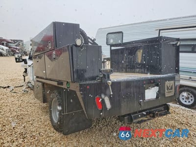 Drugie zdjęcie samochodu z przodu: 2024 CHEVROLET SILVERADO K3500 VIN:1GB4YSEY0RF354488 - miniatura