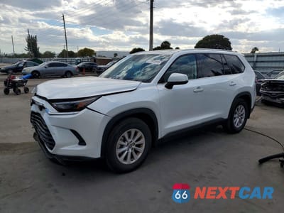 2025 TOYOTA GRAND HIGHLANDER LE 5TDAAAA52SS033132 - główne zdjęcie licytacji z USA - miniatura