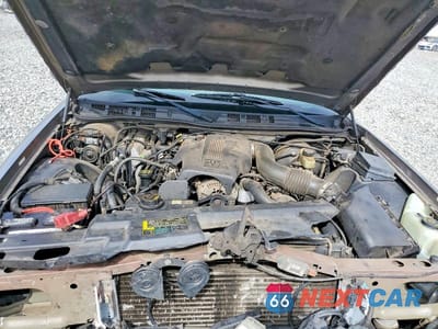 Zdjęcie 11 z 13 samochodu: 2004 MERCURY GRAND MARQUIS LS VIN:2MEHM75W84X608092 - miniatura