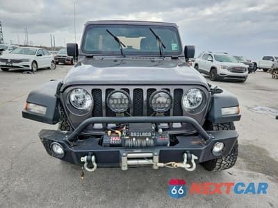 Piąte zdjęcie samochodu w środku: 2022 JEEP WRANGLER UNLIMITED SPORT VIN:1C4HJXDG4NW172780 - miniatura