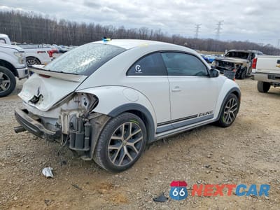 Trzecie zdjęcie samochodu z tyłu: 2016 VOLKSWAGEN BEETLE DUNE VIN:3VWS07AT3GM622090 - miniatura