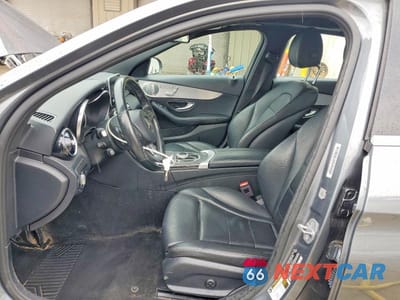 Zdjęcie 7 z 13 samochodu: 2018 MERCEDES-BENZ C 300 4MATIC VIN:55SWF4KB4JU279145 - miniatura