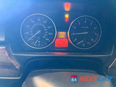 Zdjęcie 8 z 11 samochodu: 2011 BMW 328 I VIN:WBAKE3C50BE557478 - miniatura