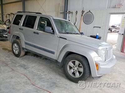 Czwarte zdjęcie samochodu z boku: 2009 JEEP LIBERTY SPORT VIN:1J8GN28K29W540857 - miniatura