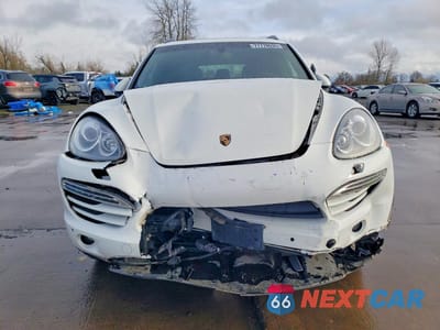 Piąte zdjęcie samochodu w środku: 2012 PORSCHE CAYENNE VIN:WP1AA2A27CLA10930 - miniatura