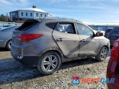 Trzecie zdjęcie samochodu z tyłu: 2010 HYUNDAI TUCSON GLS VIN:KM8JU3AC0AU018281 - miniatura