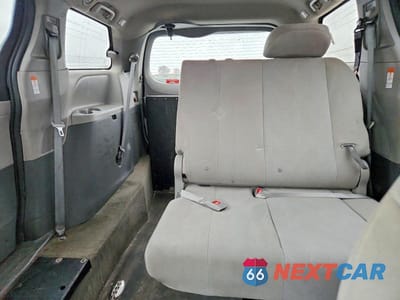 Zdjęcie 10 z 13 samochodu: 2020 TOYOTA SIENNA L VIN:5TDZZ3DC9LS023295 - miniatura