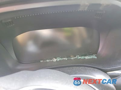 Zdjęcie 9 z 11 samochodu: 2019 VOLVO XC60 T5 R-DESIGN VIN:LYV102RM1KB322254 - miniatura