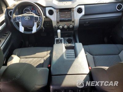 Zdjęcie 8 z 14 samochodu: 2016 TOYOTA TUNDRA CREWMAX SR5 VIN:5TFDY5F10GX500894 - miniatura