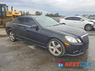 Czwarte zdjęcie samochodu z boku: 2011 MERCEDES-BENZ E 350 VIN:WDDHF5GB3BA320325 - miniatura