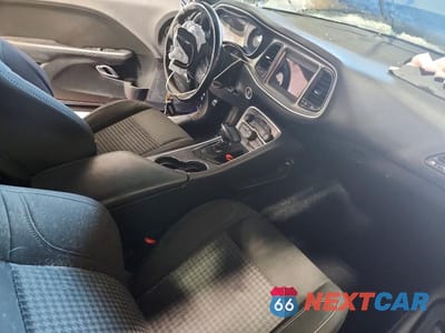 Zdjęcie 10 z 12 samochodu: 2020 DODGE CHALLENGER SXT VIN:2C3CDZGG8LH106323 - miniatura