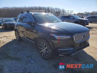 Czwarte zdjęcie samochodu z boku: 2018 VOLVO XC90 T6 VIN:YV4A22PL3J1324174 - miniatura